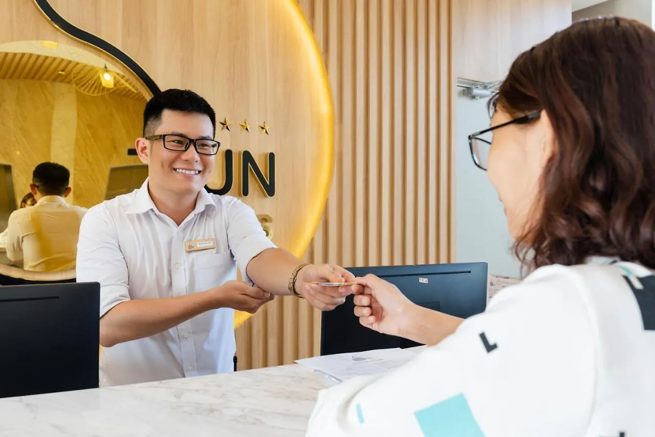 Sun Kiss Hotel Nha Trang 4*,