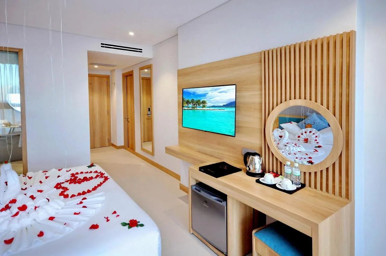 Sun Kiss Hotel Nha Trang 4*,  Vietnam